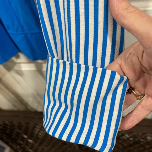 Lululemon Athletica Luon zip-up jacket size 6. This is so 🥰 cute Beautiful blue - Picture 8 of 9